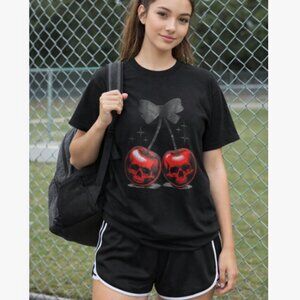 Black Graphic T-Shirt with Skull Cherry Print – Gothic Style (L)